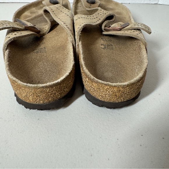 Birkenstock Gizeh Sandals Tan Suede Size 42 Studded Thong Comfort Summer Casual - Picture 10 of 16